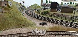 00 Gauge Model railway layout DCC 14x7ft (4 sections) delivered peco hornby