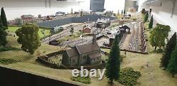 00 Gauge Model railway layout DCC 14x7ft (4 sections) delivered peco hornby