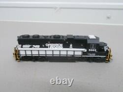 Atlas Norfolk & Southern Gp-38 Locomotive # 5669 DCC & Sound N-scale