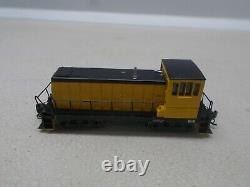 BACHMANN # 682054 UNDECORATED YELLOW & BLACK GE 70 TON LOCOMOTIVE WithDCCN-SCALE