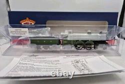 Bachmann 31-761 4-4-2 C1 Atlantic Class Loco 272 GNR Lined Green DCC Ready