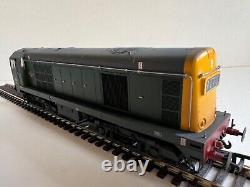 Bachmann 35-360 Class 20/0 #8156 BR Green (Full yellow ends) (WTH) -DCC Ready