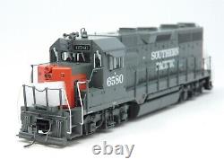 HO Scale MTH #80-2175-0 SP Southern Pacific GP35 Diesel Locomotive #6580 withDCC