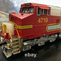 HO Scale MTH Dash 9 with Proto Sound 3 Road #4719 Operating Couplers via DCC