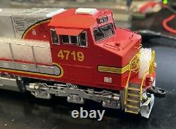 HO Scale MTH Dash 9 with Proto Sound 3 Road #4719 Operating Couplers via DCC