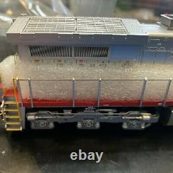 HO Scale MTH Dash 9 with Proto Sound 3 Road #4719 Operating Couplers via DCC