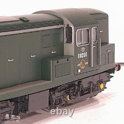 Heljan 1500 Class 15 D8200 in BR Plain Green Livery DCC Ready Mint Boxed OO