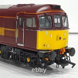 Heljan 3456 Class 33/0 EWS livery 33030 DC and DCC fitted Near mint Boxed OO V3