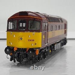 Heljan 3456 Class 33/0 EWS livery 33030 DC and DCC fitted Near mint Boxed OO V3