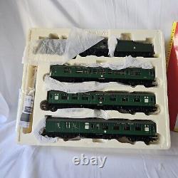 Hornby R2599M The Royal Wessex Train Pack DCC Ready Certificate 0124 Limited