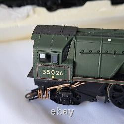 Hornby R2599M The Royal Wessex Train Pack DCC Ready Certificate 0124 Limited