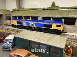 Hornby R30069 Class 66'Captain Tom Moore' No. 66731 DCC Ready (8 Pin)