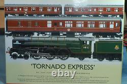 Hornby R3059'Tornado Express'l Train Pack (New DCC Fitted)