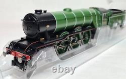 Hornby R3990 LNER Class A1 4-6-2'Doncaster' 2547 DCC Ready