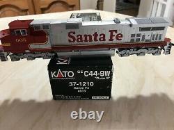 Kato GE C44-9W Santa Fe loco DCC ready Road # 605 New