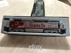 Kato GE C44-9W Santa Fe loco DCC ready Road # 605 New