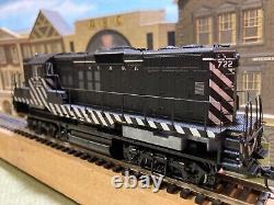 Life-Like Proto 2000 GP9 II loco, DCC ready, AT & SF HO nr mint 10/02