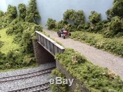 Model Railway layout, 11 x 4 ft 4 sections Half Fully Scenic DC or DCC, OO gauge