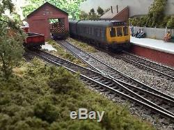 OO gauge Model Railway Layout Two Sections (4 1/2ft x 17.5) DC or DCC Stanton