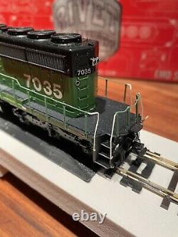 Scaletrains Rivet Counter Burlington Northern EMD SD40 with Sound and DCC HO Scale