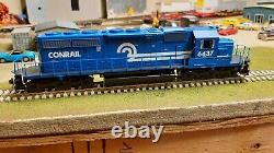 Scaletrains.com Rivet Counter Conrail SD40-2 Road #6437 DCC Ready First run