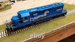 Scaletrains.com Rivet Counter Conrail SD40-2 Road #6437 DCC Ready First run