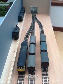 Stanton Yard Model Railway Layout with Legs, 6.5 Foot x 28, OO Gauge, DC or DCC