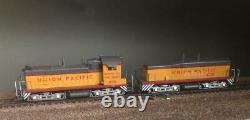 Union Pacific EMD TR5 Cow Calf DC/DCC, sound, lights set of 2 w dynamic brakes